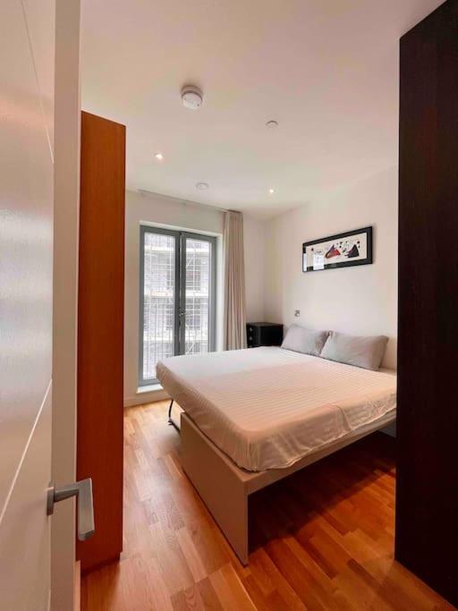 3 Bedroom Penthouse With Terrace And Skyline In Battersea Londres Exterior foto