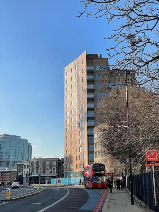 3 Bedroom Penthouse With Terrace And Skyline In Battersea Londres Exterior foto